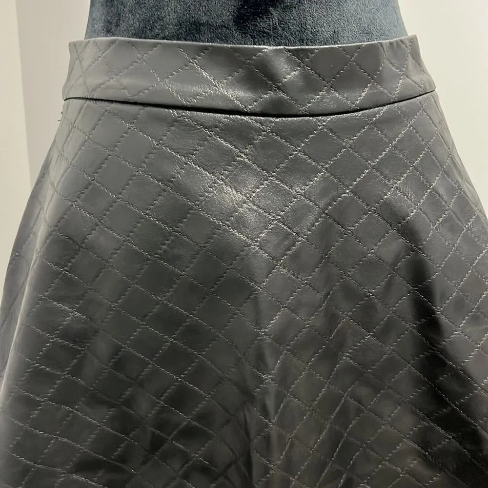 One Clothing || faux leather mini skirt size L - Picture 2 of 6